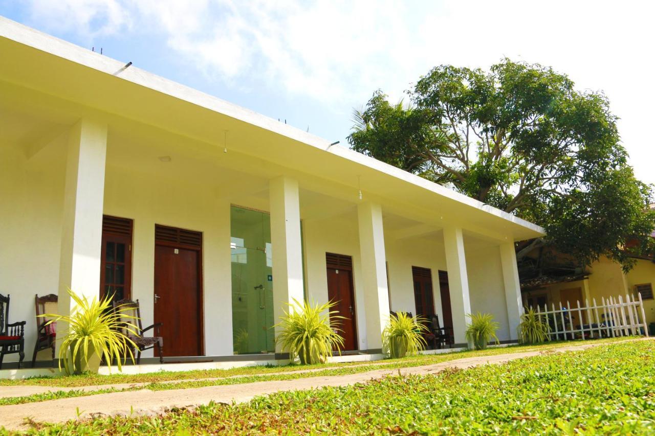 A&B Resort Negombo Kudapaduwa Luaran gambar